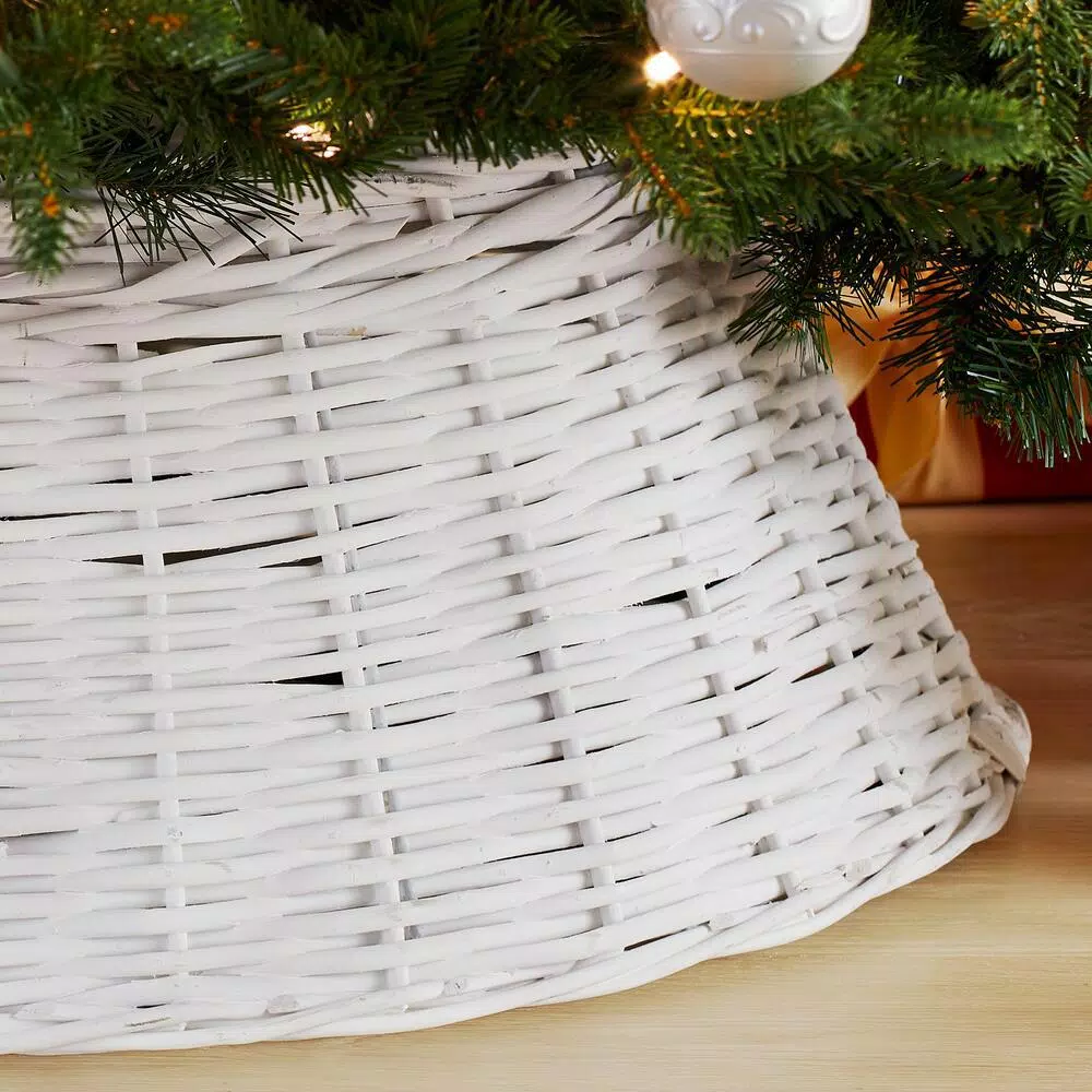 Home Accents Holiday 27 In. D White Wicker Christmas Tree Collar 6 Home Accents Holiday 27 In. D White Wicker Christmas Tree Collar - Image 6